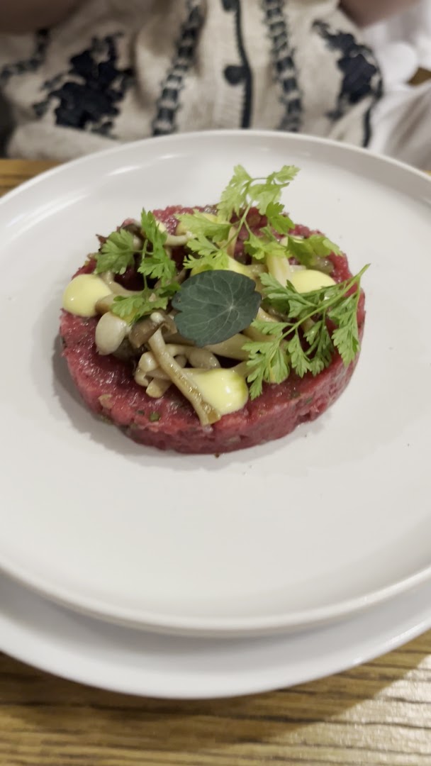 Atelier Cocktail Bar & Bistro: appetizing, high-quality food photography