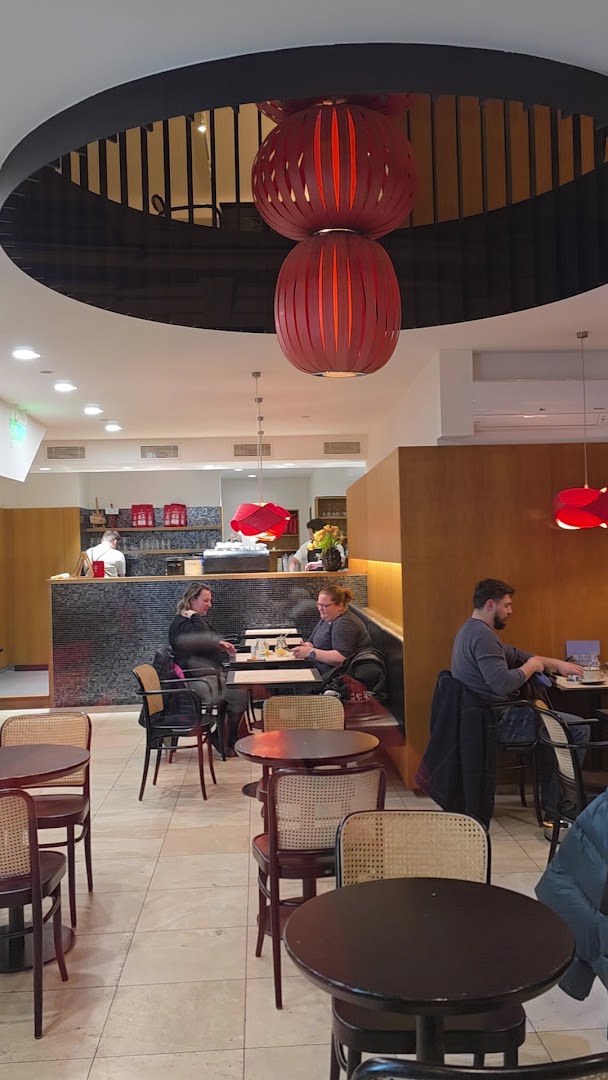 Café Placzek: clear view of venue atmosphere