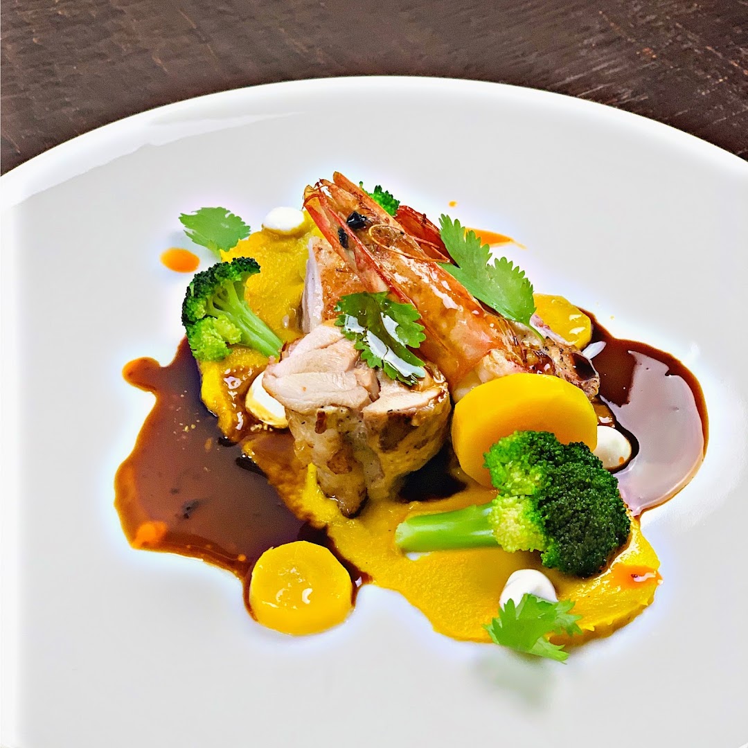 Kohout na víně: high quality, appetizing food photography