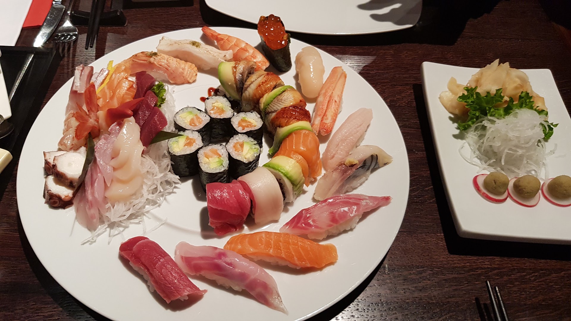 Koishi: high quality appetizing food photo