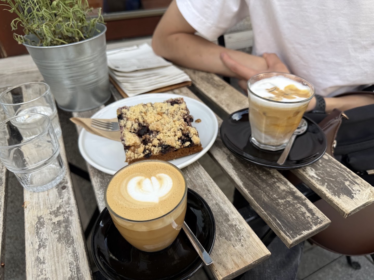 SKØG Urban Hub: appetizing food and drink photo