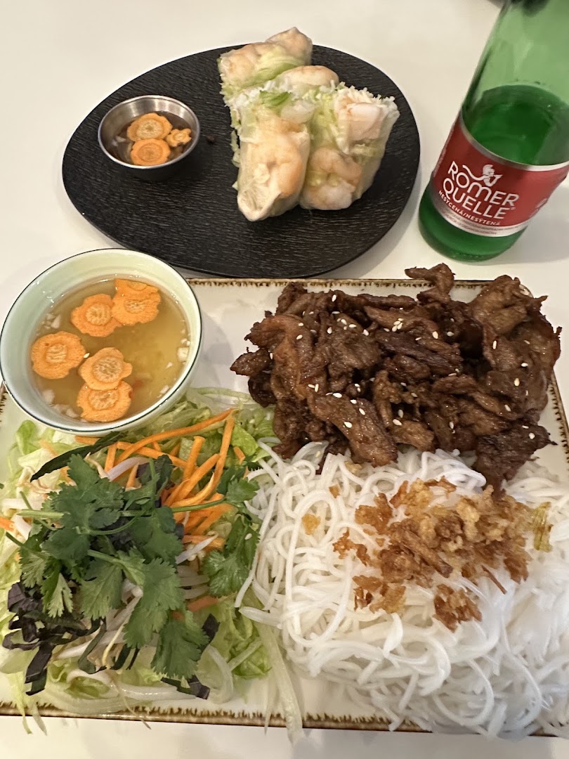 MY SAIGON: appetizing, clear photo of food