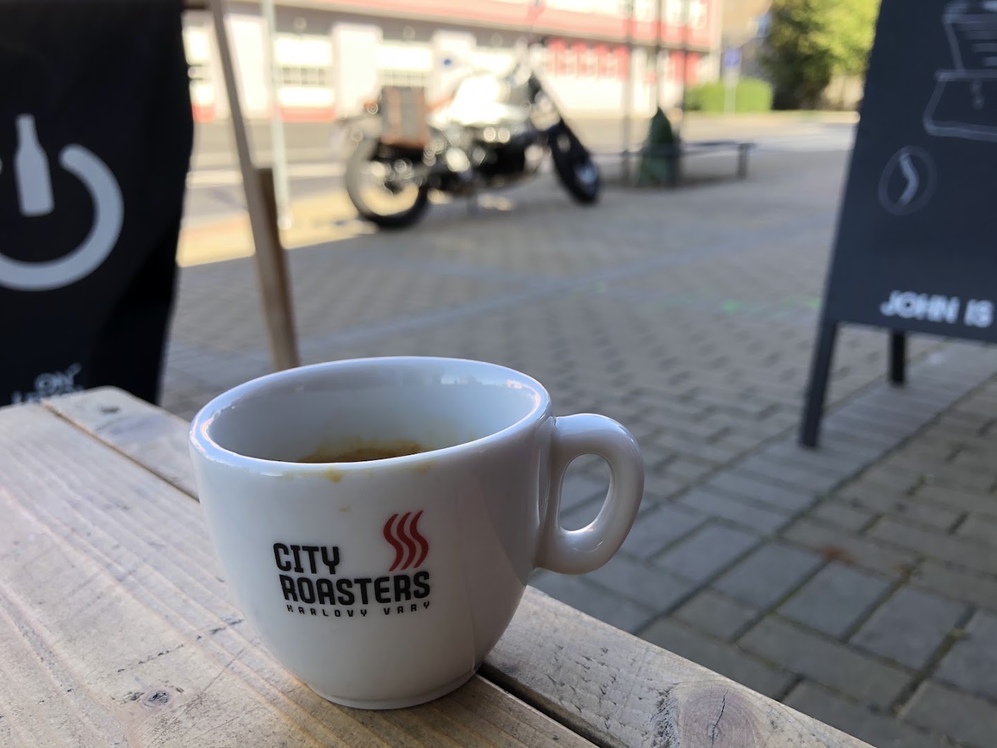 City Roasters: clear shot of branded cup