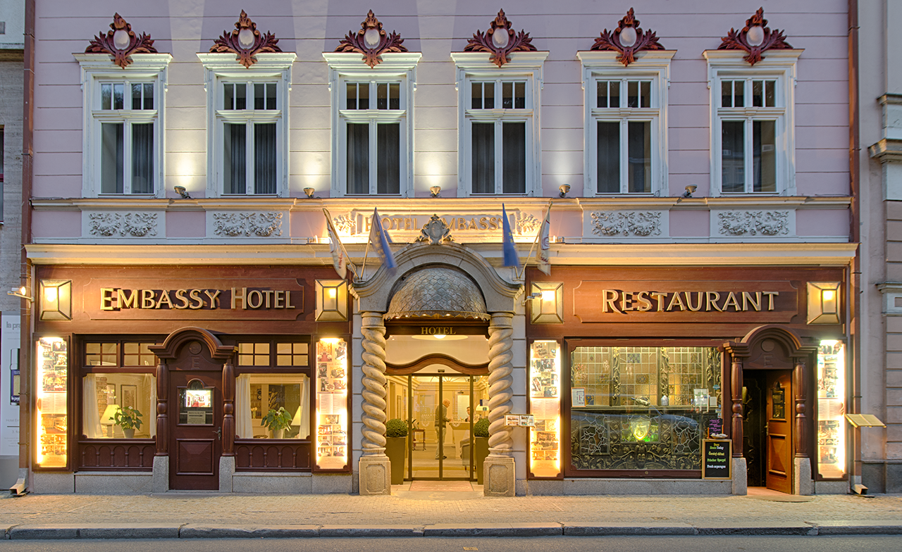 Restaurant Embassy: professional exterior shot of venue