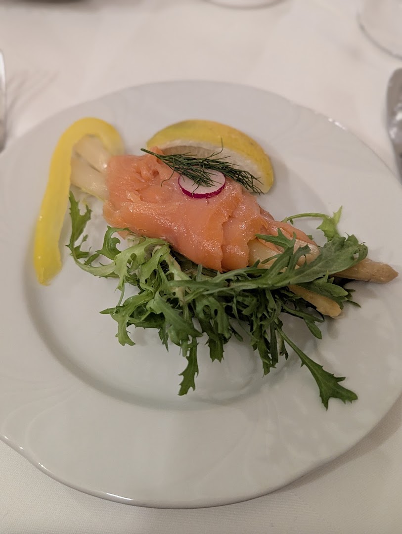 Restaurant Embassy: appetizing, high-quality food photography