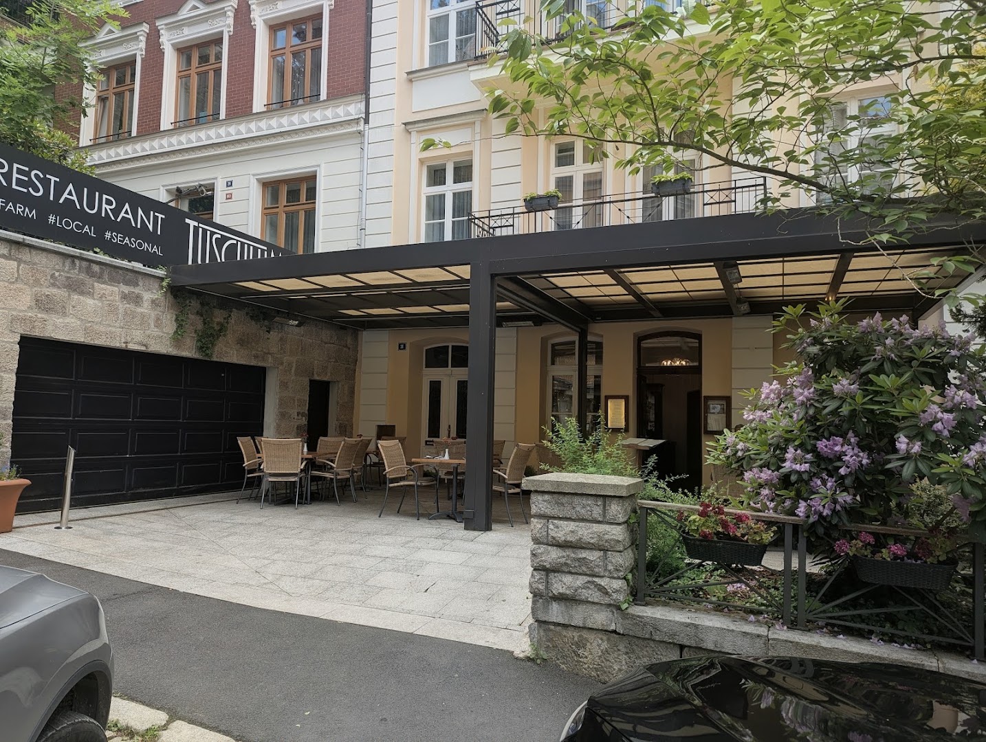 Tusculum: clear photo of restaurant exterior