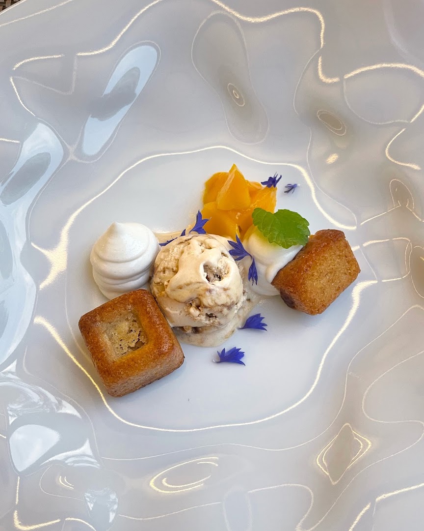 Tusculum: high quality food presentation