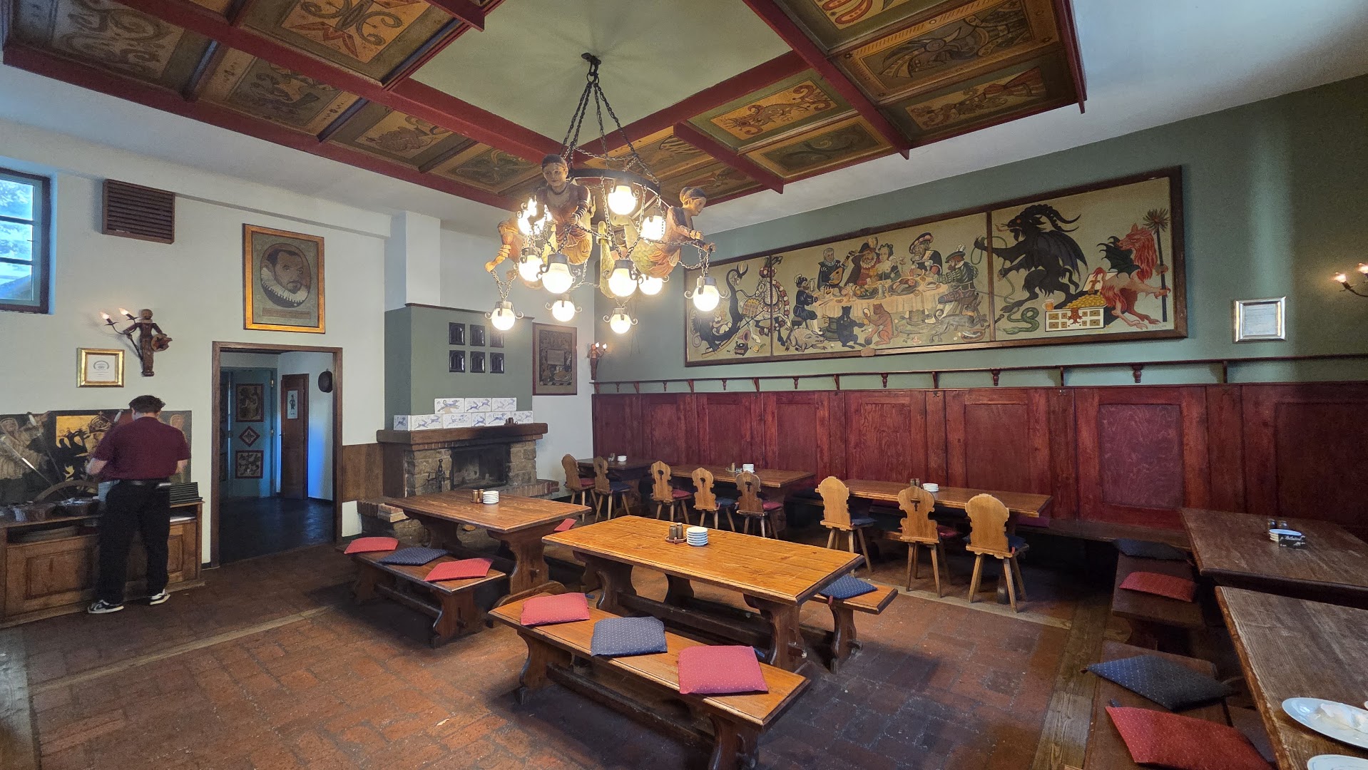 Dačický: restaurant interior and atmosphere