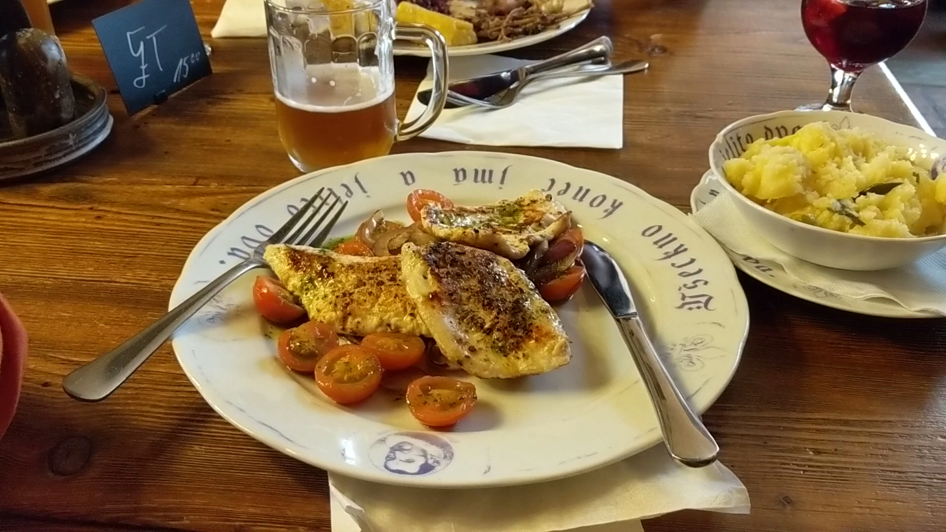 Dačický: appetizing food photo in restaurant