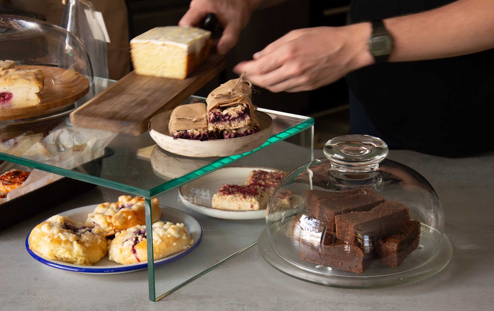 Café Jan: appetizing display of fresh food