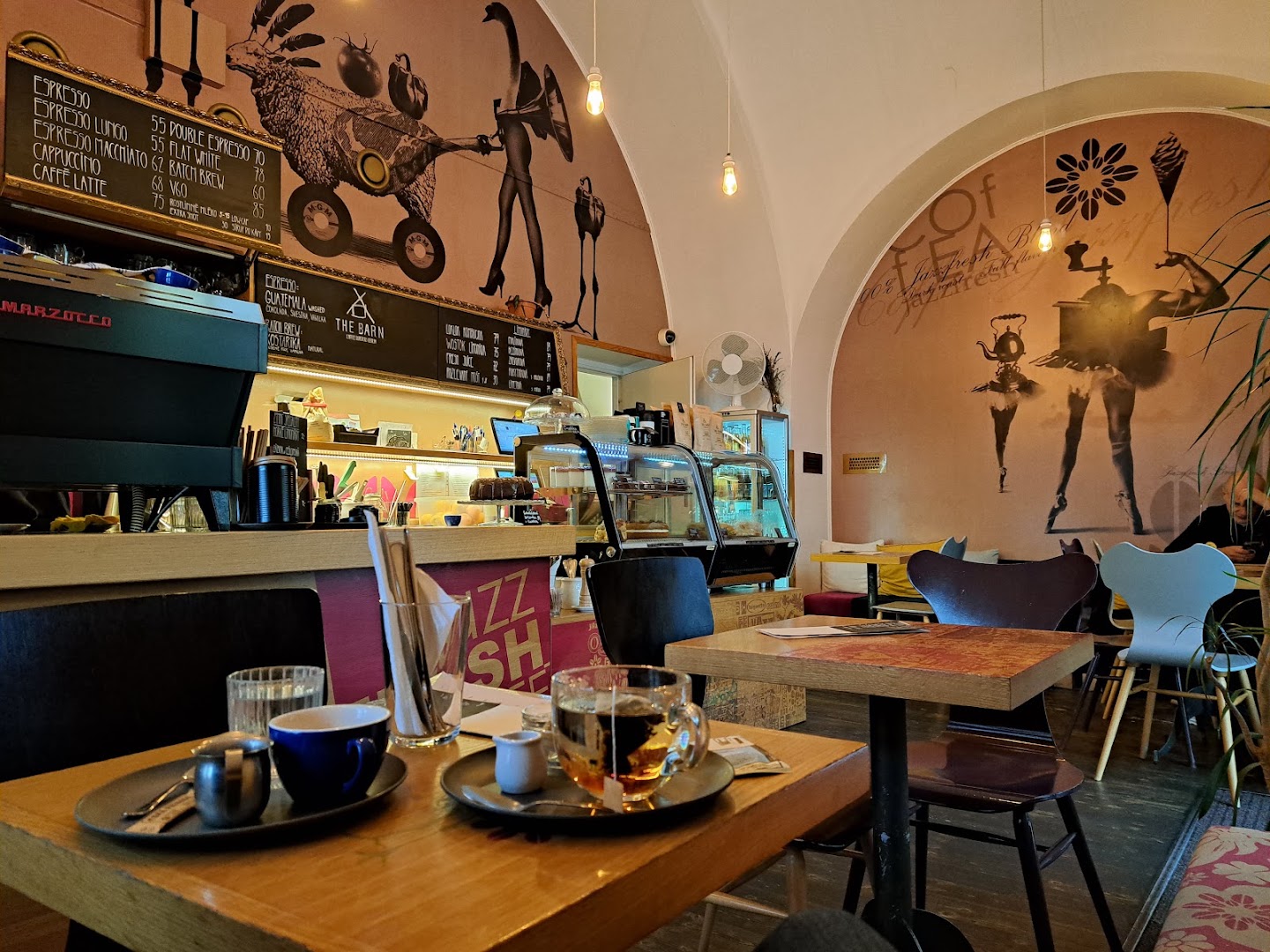 Jazz Fresh Café: inviting atmosphere and clear interior