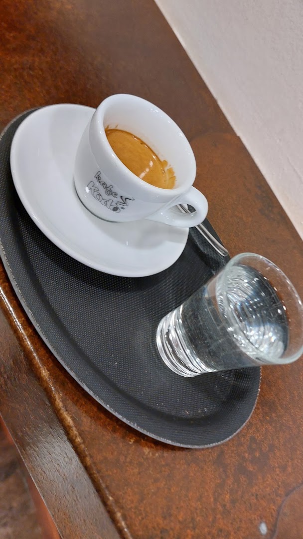 Kafe Kodó: clear, professional shot of coffee