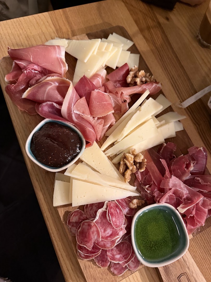 Abrazo: appetizing, high-quality food photography