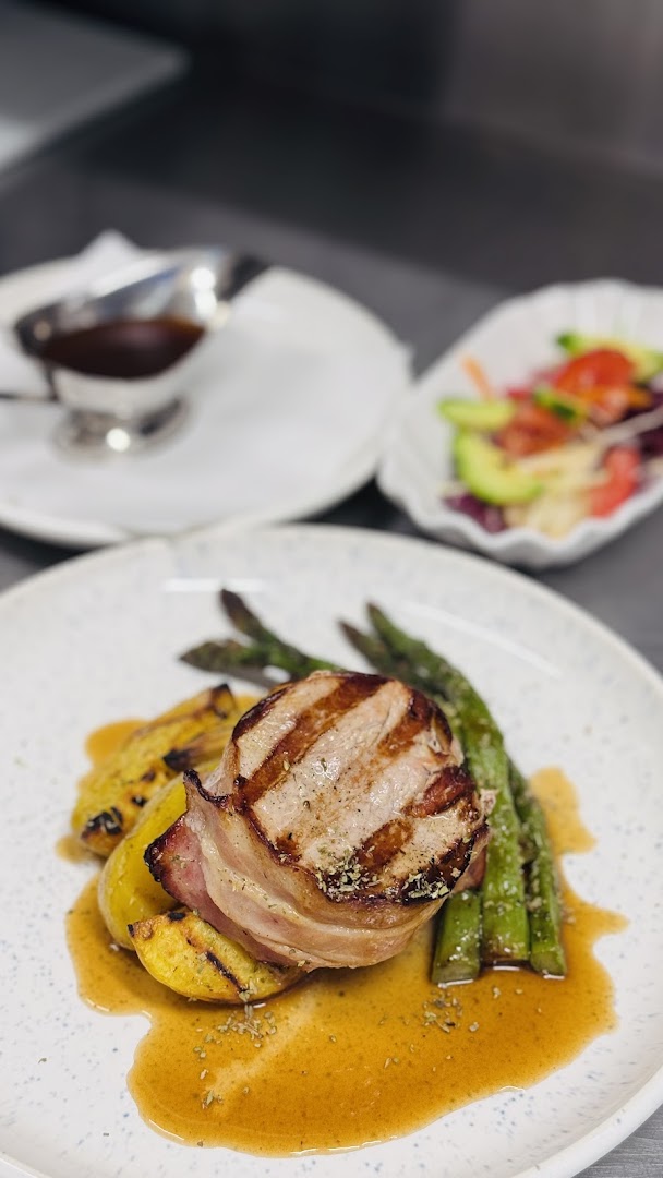 Delphi II: appetizing, high-quality food photography