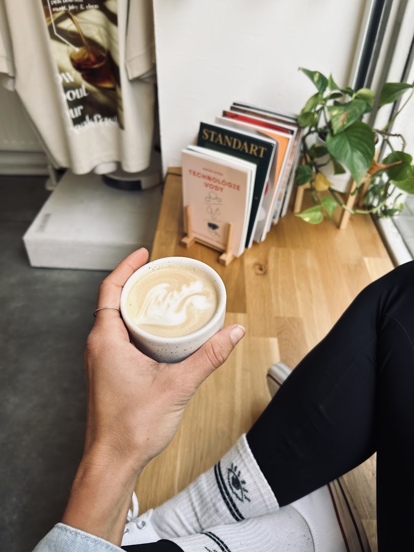 Essko: aesthetically pleasing cafe atmosphere