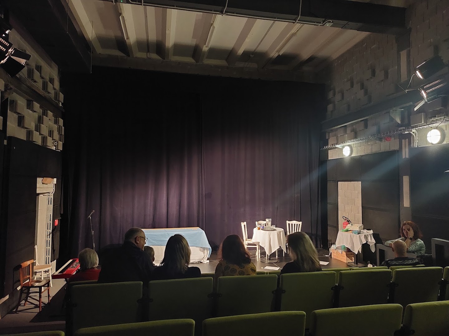 Etáž: venue atmosphere and event