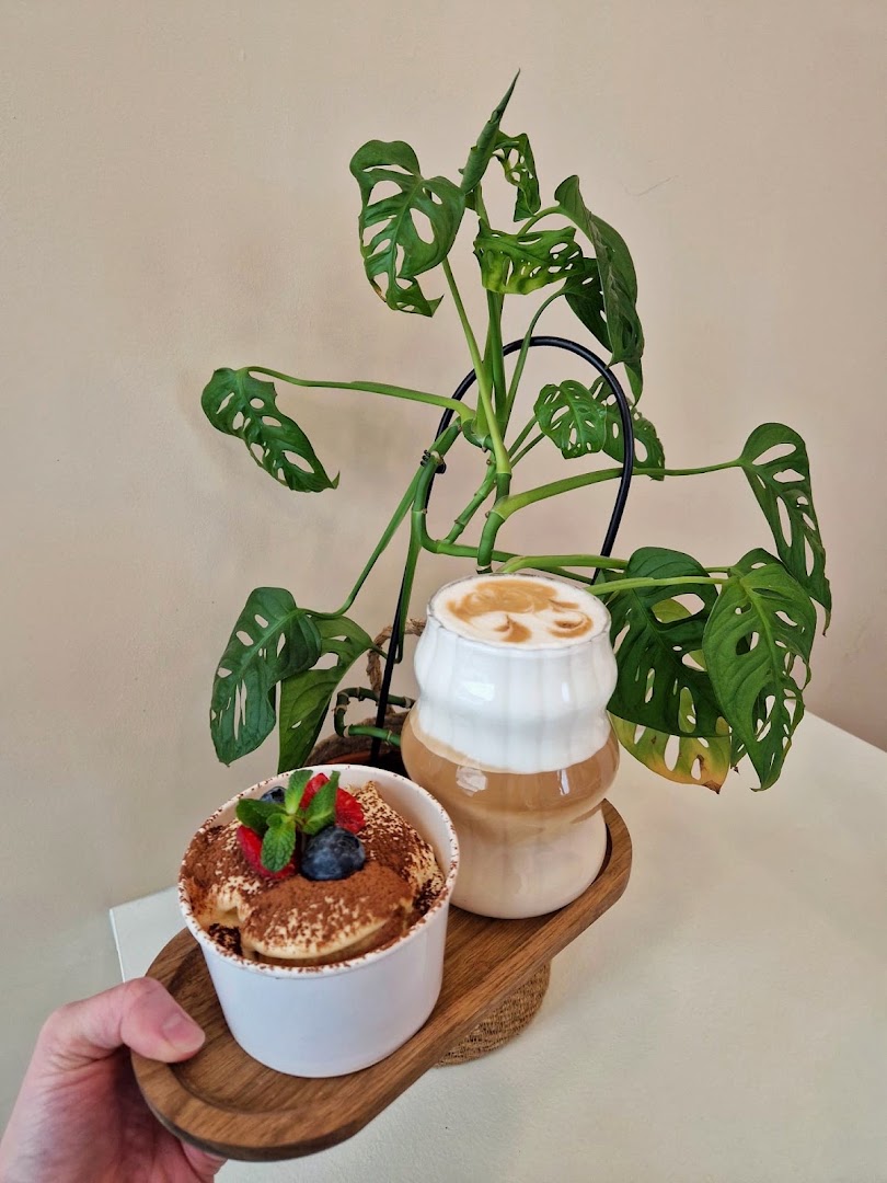 It's Karma Café: appealing photo of cafe offerings
