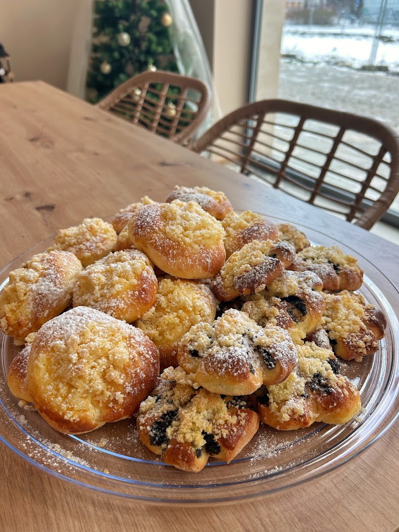 It's Karma Café: appetizing photo of fresh pastries
