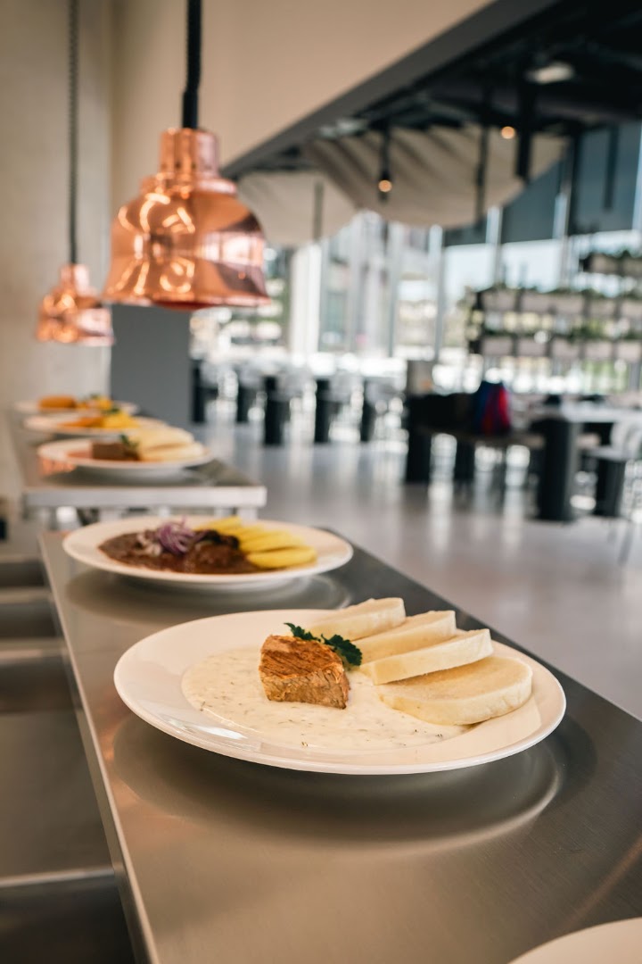 Kanteen: professional food photography showing atmosphere