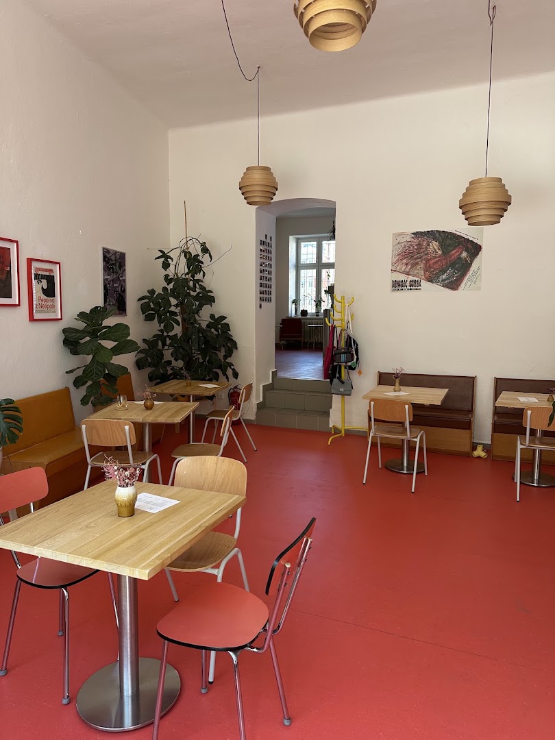 Lajka žije: clear, inviting interior shot
