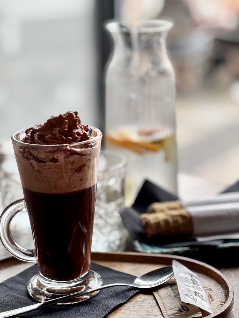 Ledato: appealing, high-quality drink photography