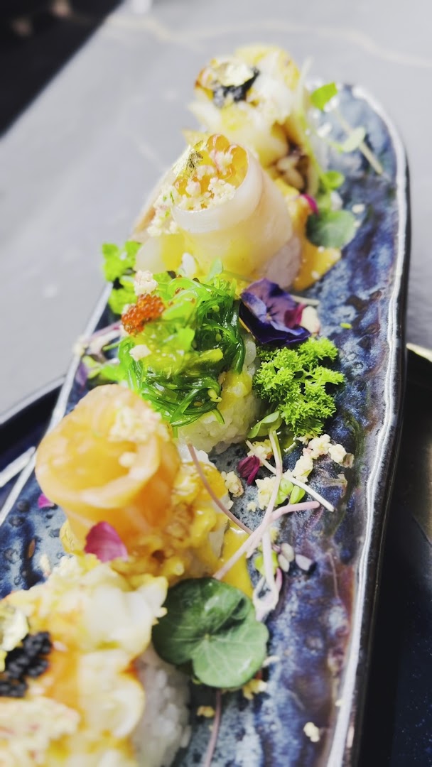 Louis Fusion Restaurant: high quality appetizing food photo