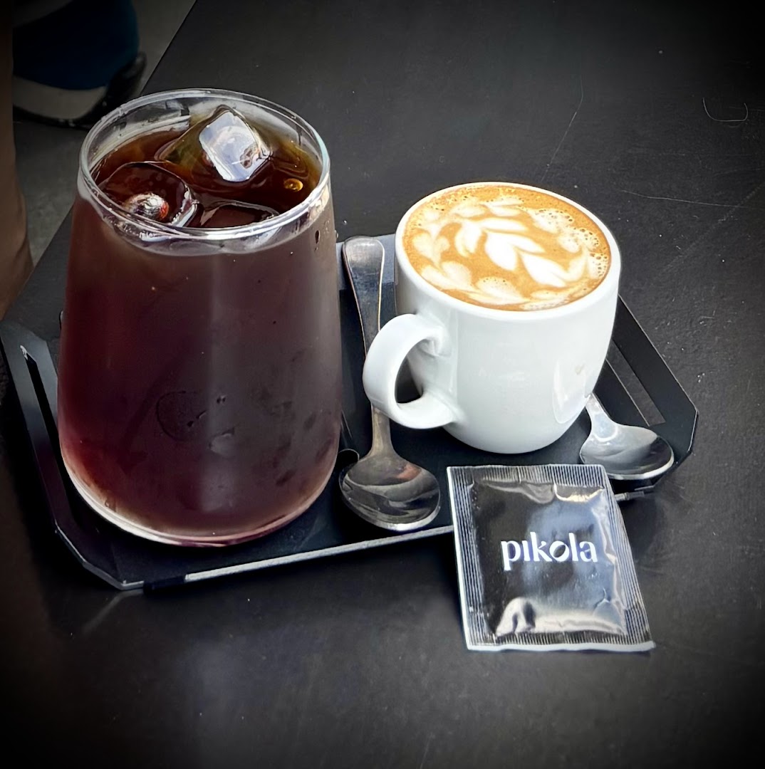 Pikola: appealing photo of served drinks