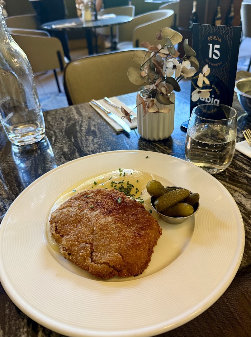 Beseda 1901: appetizing food photo in venue