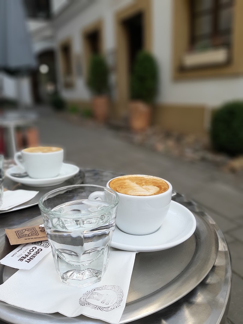 Orient Coffee: appealing cafe atmosphere and presentation