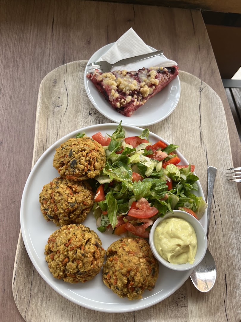 Slunečnice: appetizing, clear photo of food