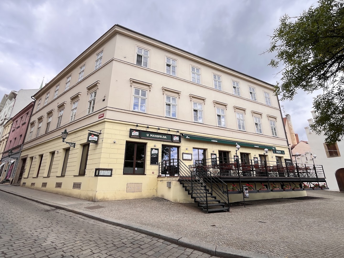 Restaurace U Mansfelda: clear exterior shot of restaurant