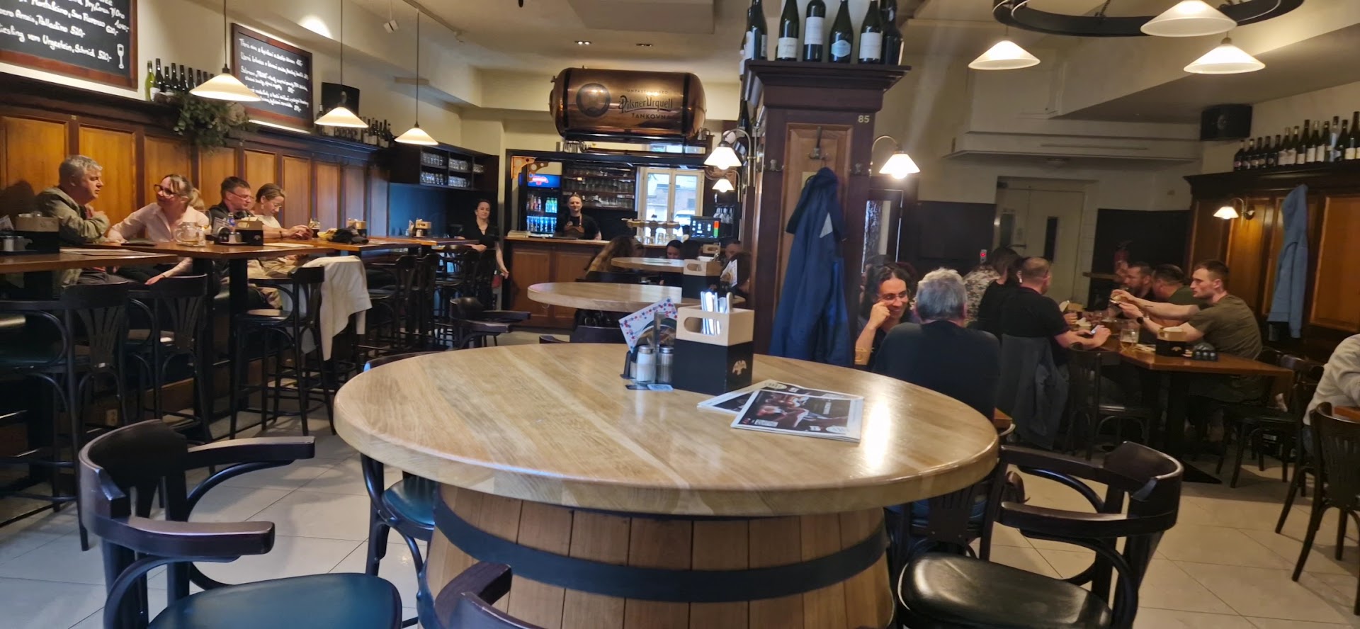 Restaurace U Salzmannů: authentic restaurant atmosphere