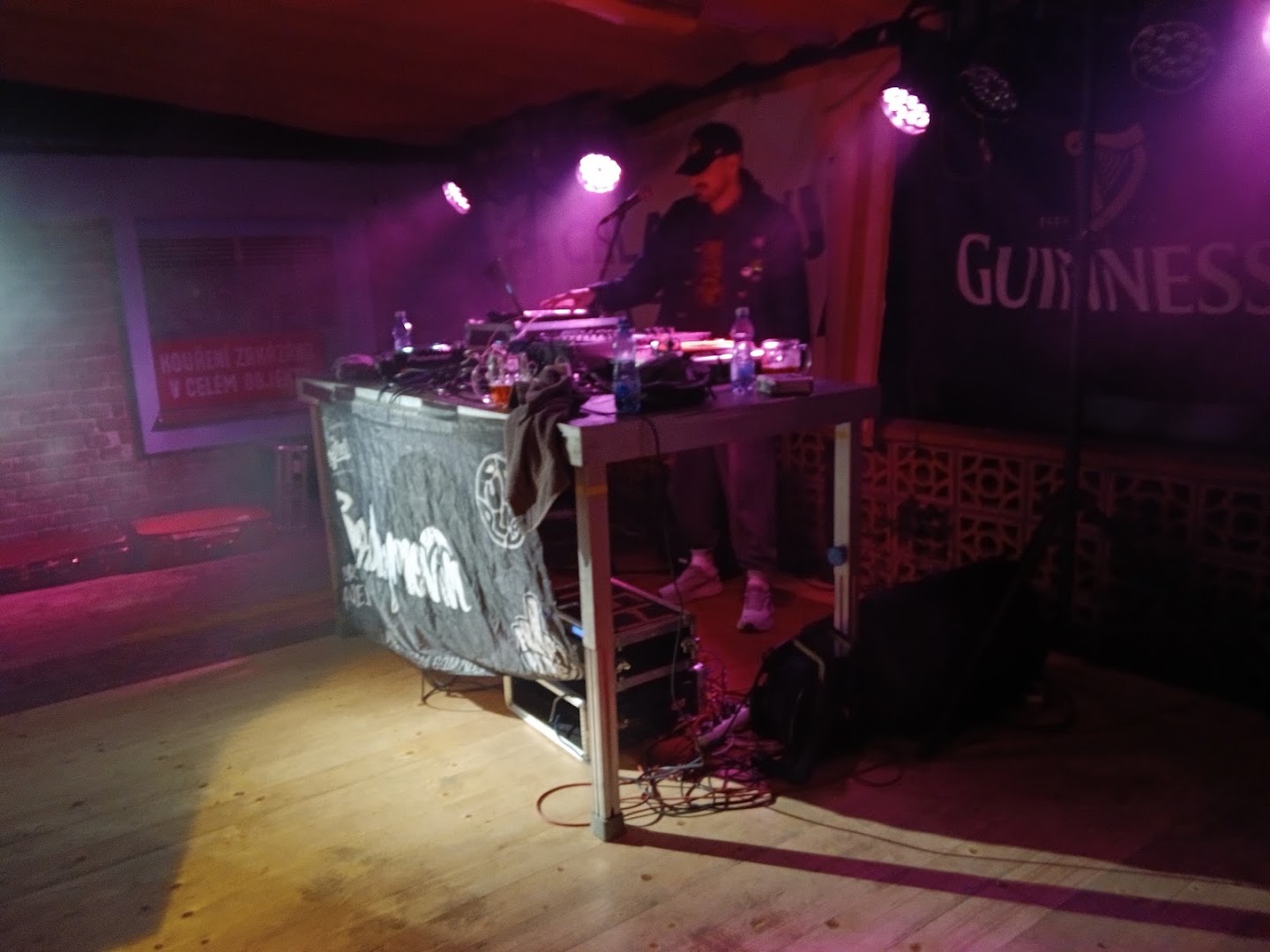 Zach's Pub: venue atmosphere and event