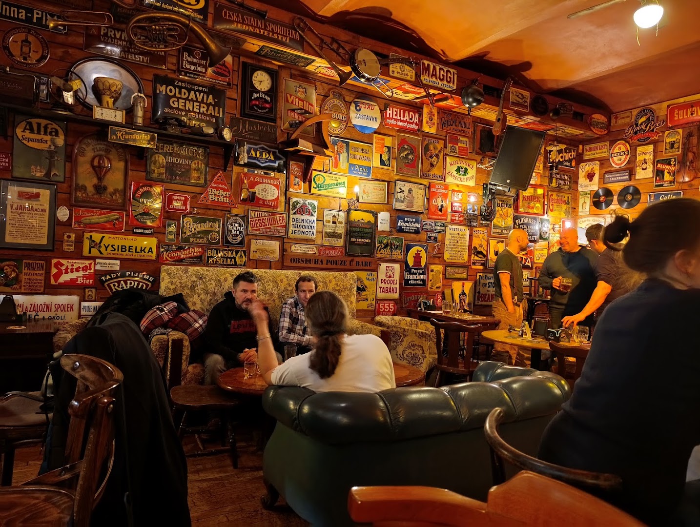 Zach's Pub: pub's unique atmosphere