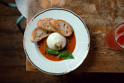 Kavárna co hledá jméno: appetizing, high-quality food photography