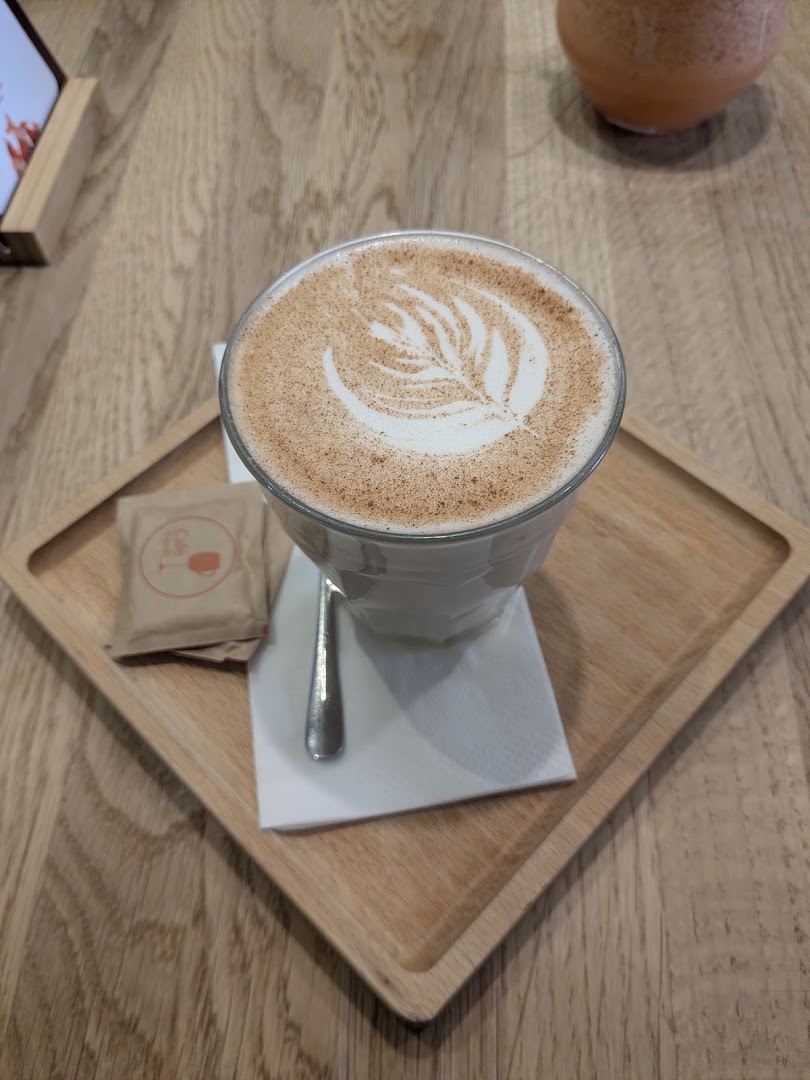 Bistro Café Friends: appealing photo of coffee drink