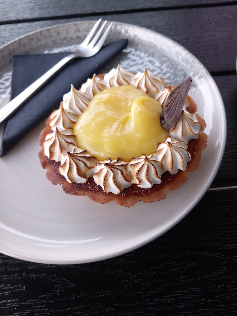 Grøn Bakery & Café: appetizing photo of a pastry