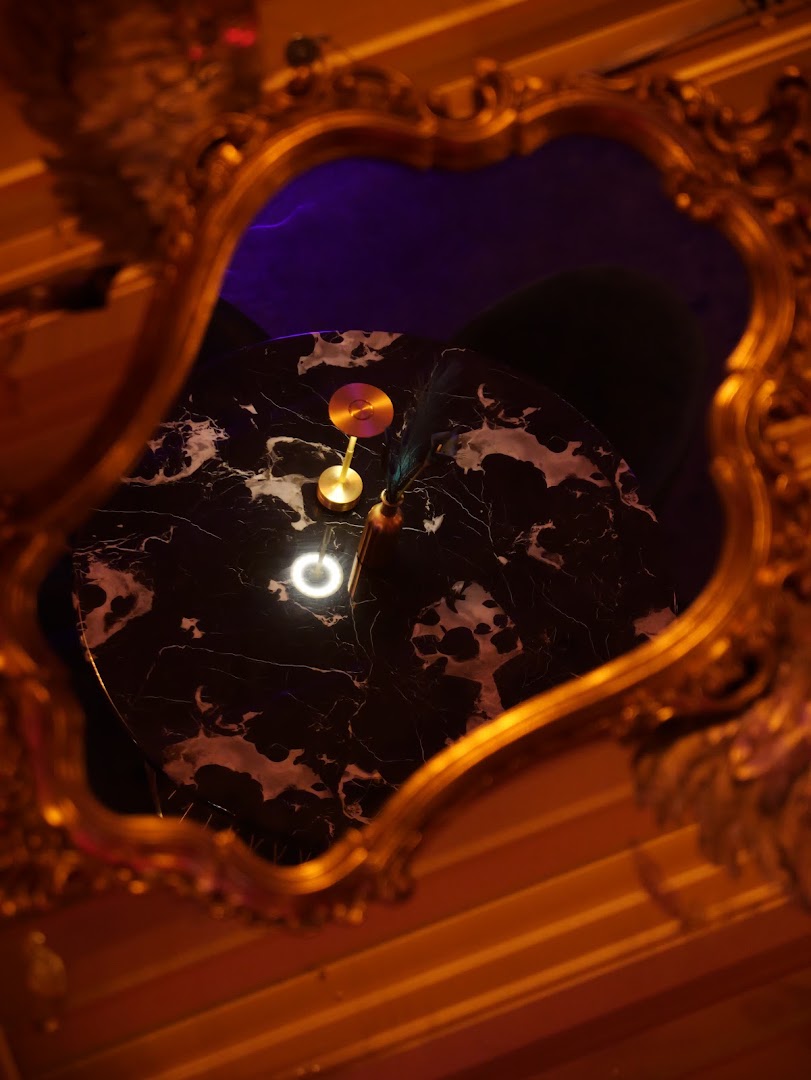 Mystique: atmospheric and high quality interior
