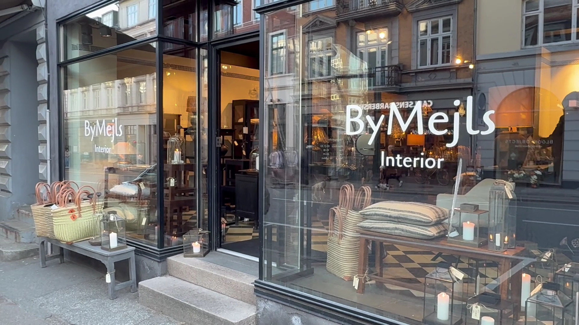 ByMejls: clear, professional storefront photo