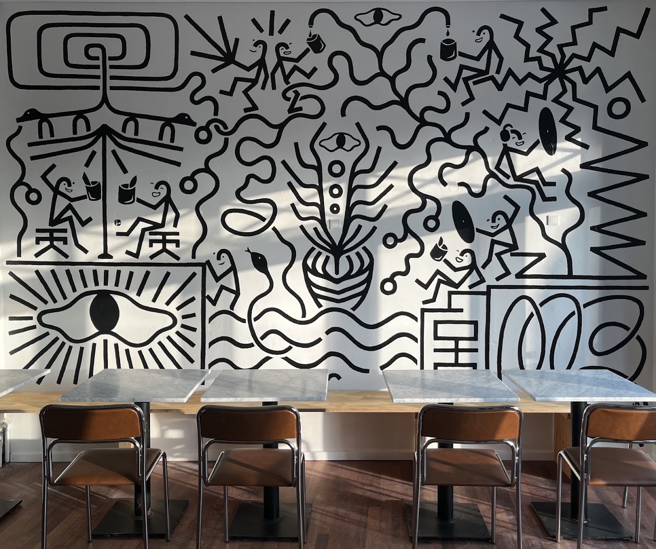 JOJO: venue interior and atmosphere