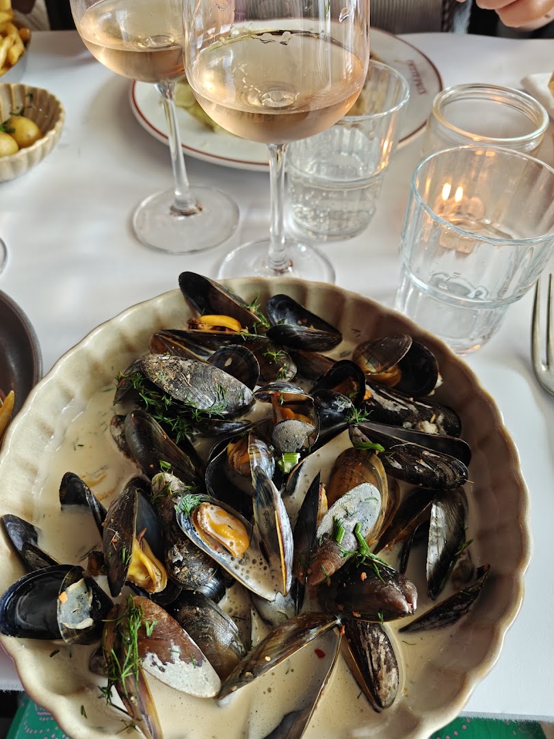 Petit Prix: appetizing photo of restaurant food