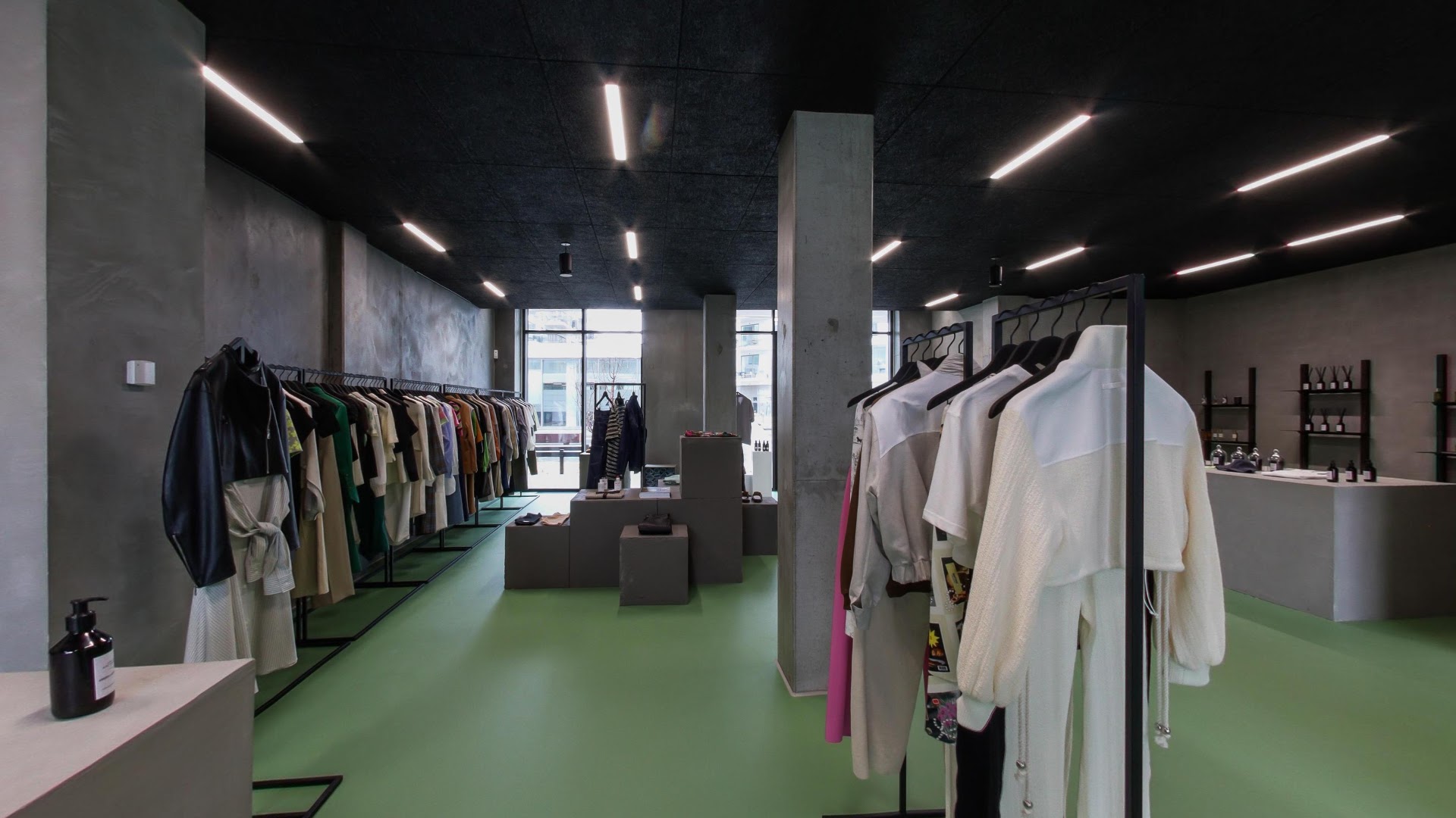 WO CLÉ: professional interior shop photography