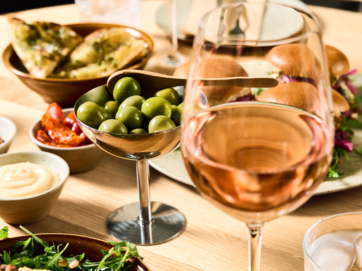 Woodys: appetizing, high-quality food photography