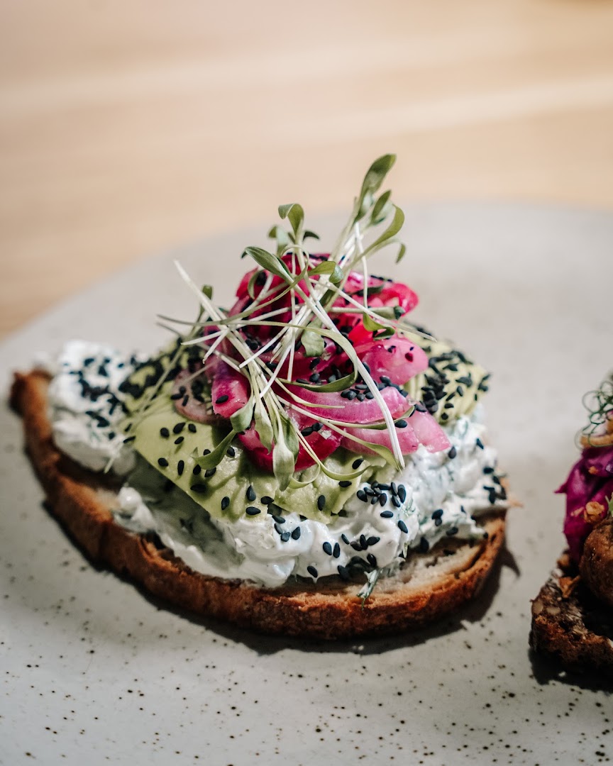 Woodys: high quality, appetizing food photo