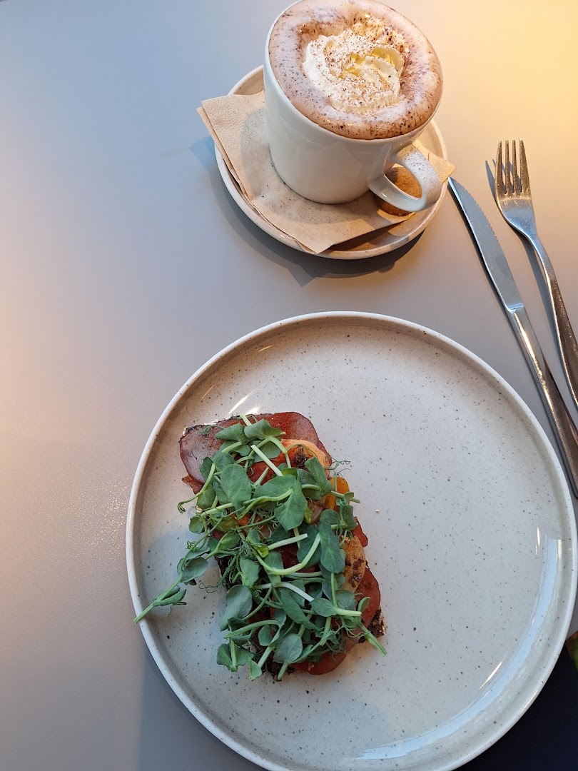 Café Guldægget: appetizing and professional food photo