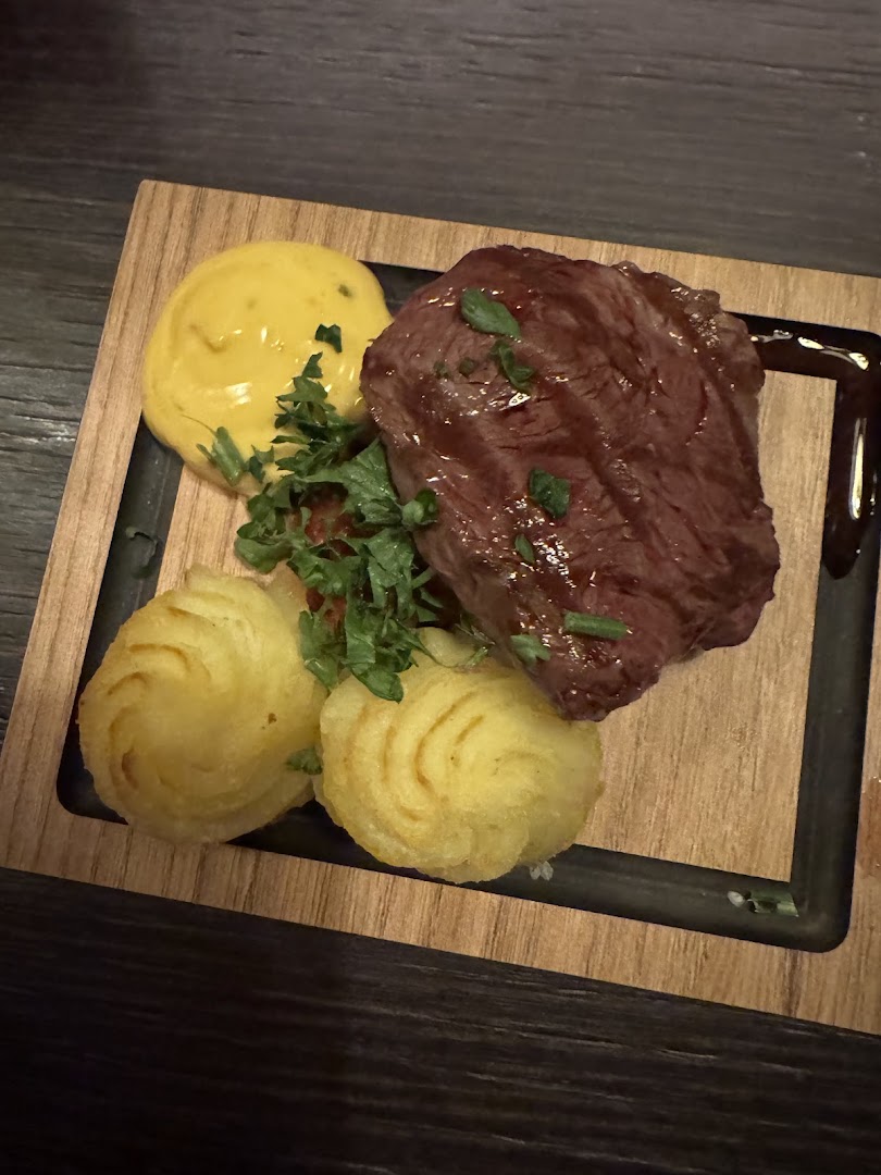 Pincho Nation: appetizing food presentation