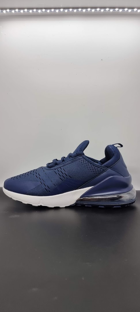 Topsko: clear product photo of shoe