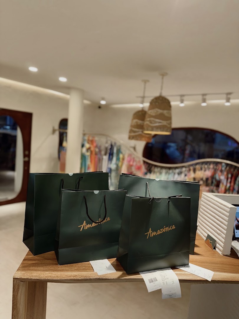 Amazônica: attractive shop interior and branding
