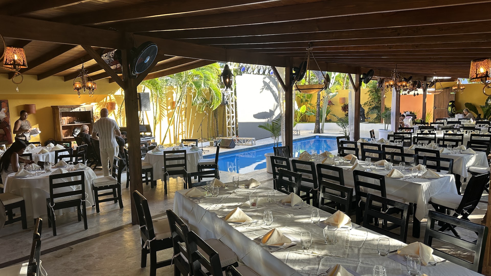 Bliss Restaurant: attractive, well-lit restaurant terrace view