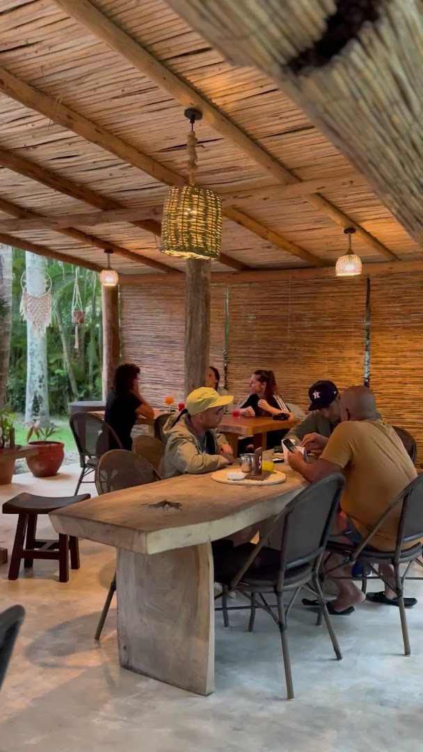 Kibayo: inviting restaurant atmosphere